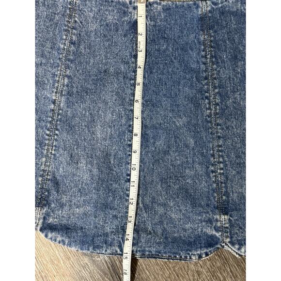 VeryJ Medium Acid Wash Look Jean Skirt, Scalloped Hem, Zip Side Closure, Small - Picture 5 of 7